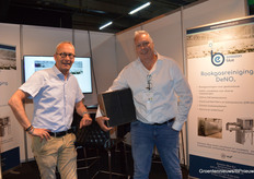 Henk Burghoorn and Enrico Bravenboer of Emission Blue brought an oxidation catalyst with a metal grid. Traditionally, this type of catalyst is equipped with a ceramic grid. Metal has advantages.                      